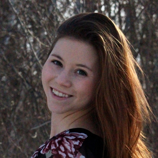 Allie Rinta head shot