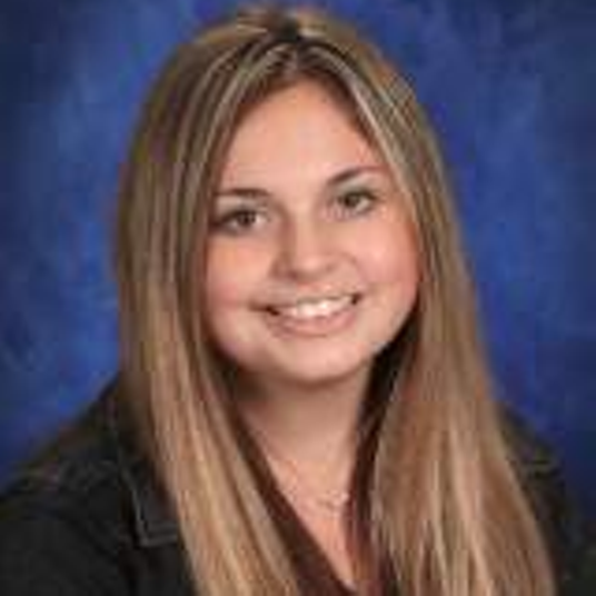 Nicole Wozniak head shot