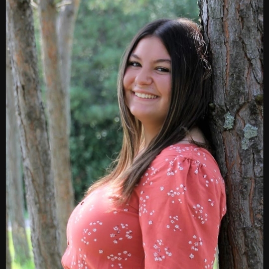 Kelsey Camp head shot
