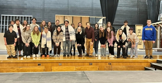 Rabbi Alex and Cantor Arlene with the cast after the workshop.