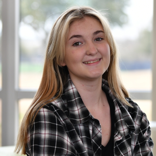 Izzy Carroll head shot