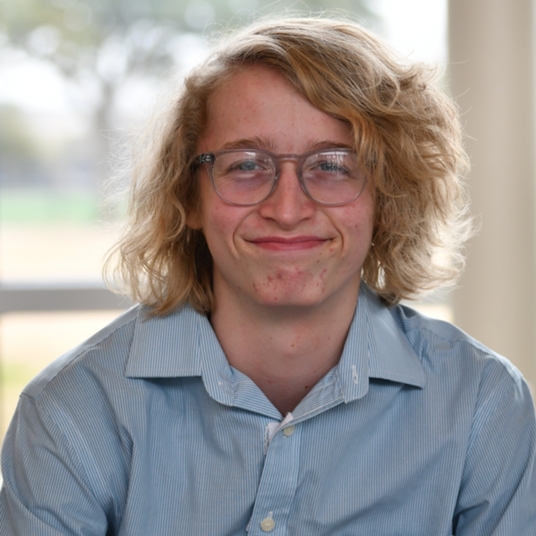 Robbie Caruthers head shot