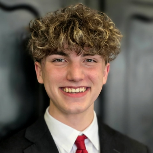 Zander Kuhn head shot
