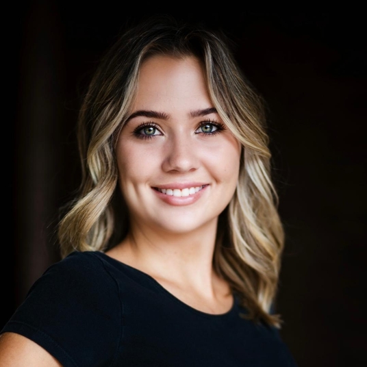 Joelle Davis head shot