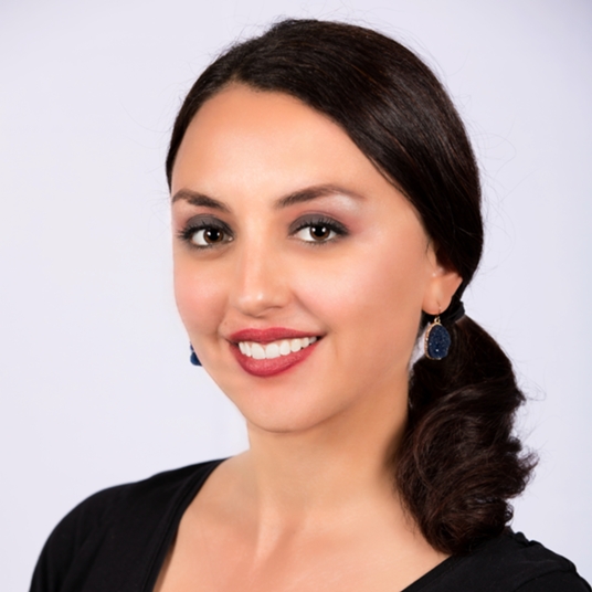 Beth Langlois head shot