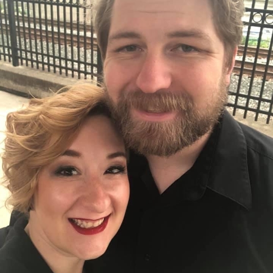 Alyssa & Jesse Walls head shot
