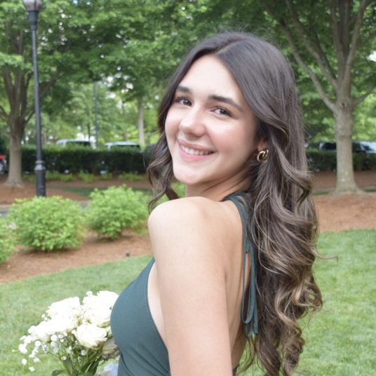 Luiza Basana*^ head shot