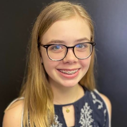 Amelia Sneed head shot
