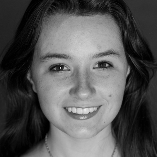 Izzi Arave head shot