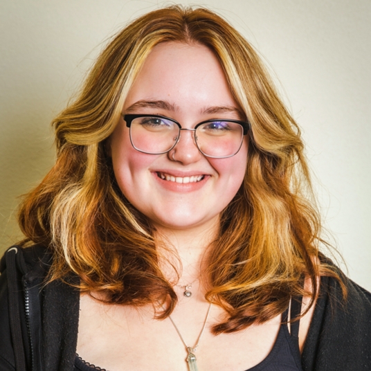 RAEDYN COURTNEY head shot