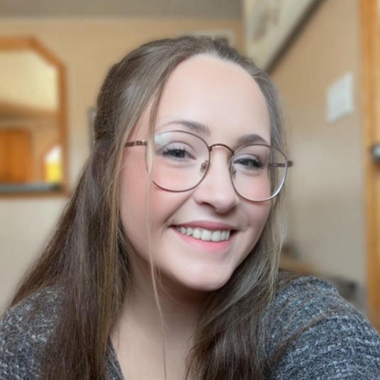 Dani Livermore head shot