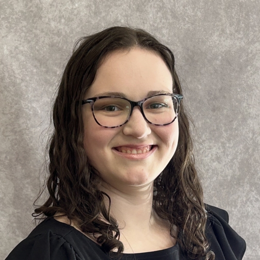 Sarah Cutchins head shot
