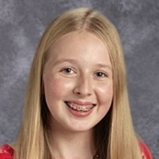 Evie Danz head shot