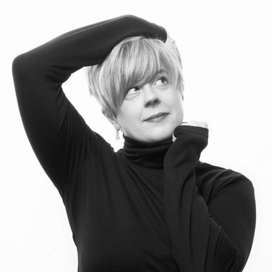 Erin Newton head shot