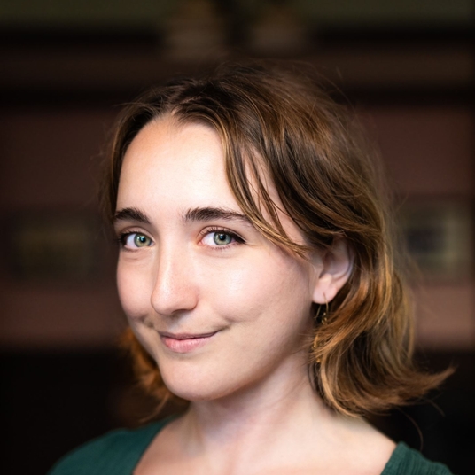 Samantha Plumb head shot