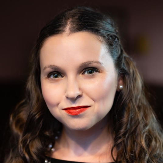 Elisa Greenberg head shot