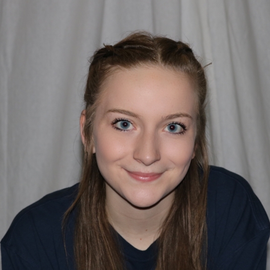 Makaylee Secrest head shot