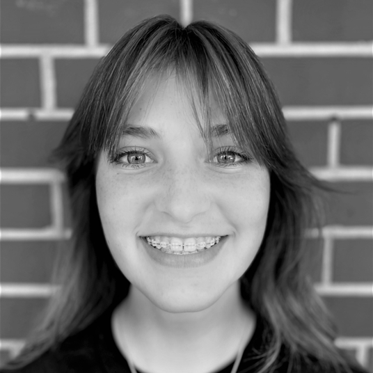 Emma Hundley as Ogress Fiona head shot