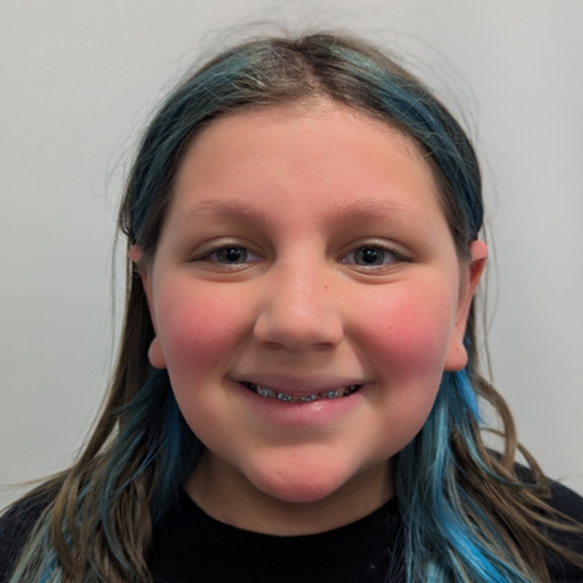 Téa Fernandez as Martha Cox, Brainiac head shot
