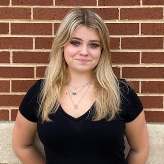 Rylie Riski head shot