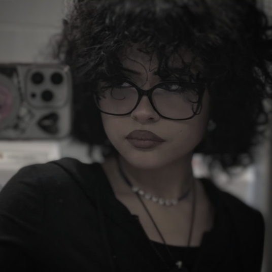 Ambar Calder head shot