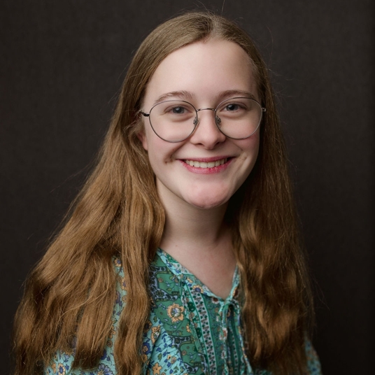Emma Edwards head shot