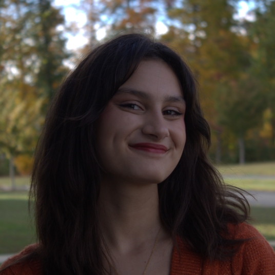 Erin Farruk head shot