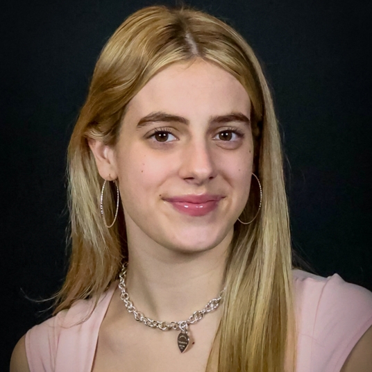 Julianne Henkel head shot