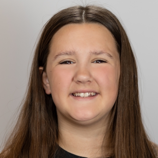 Hope Menard head shot