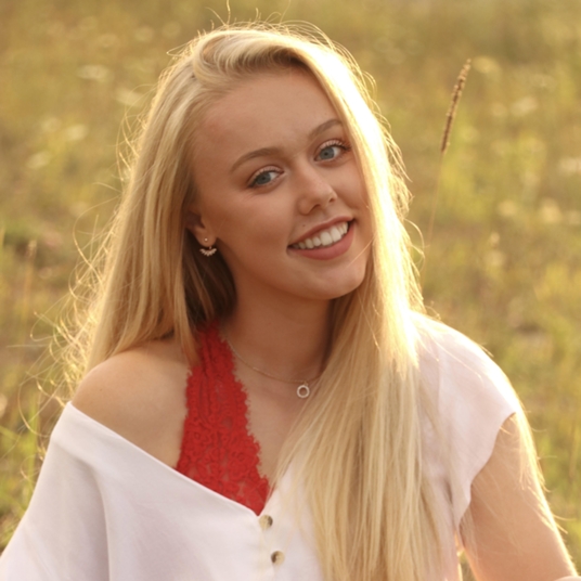 Shelby Whiteman* head shot