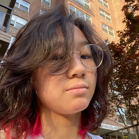 Chloe Banh head shot