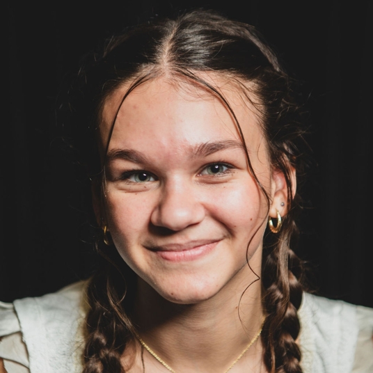 KELSEY WICKLINE head shot