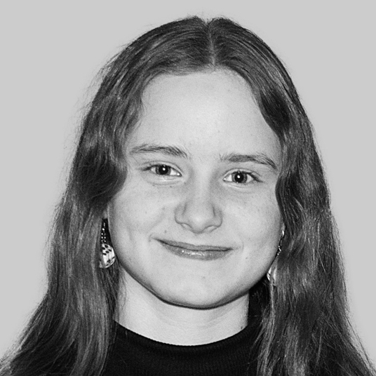 Phoebe Benham head shot