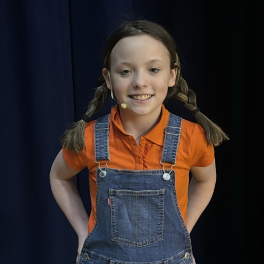 Amelia Senn head shot