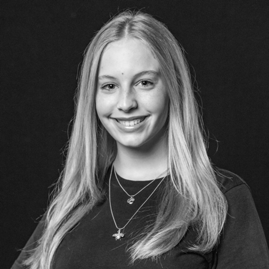 Mara Eva Cline head shot