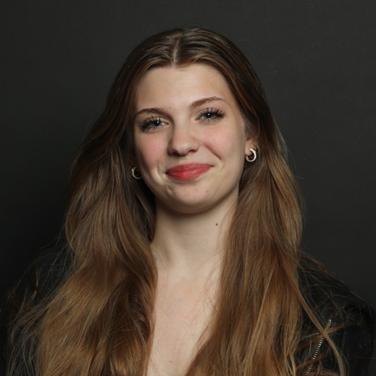 Megan Thomas head shot