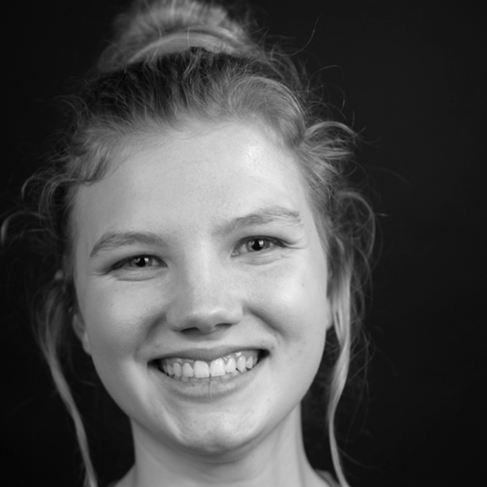Maddie Lewis head shot