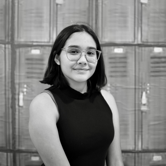 Julia Perez head shot