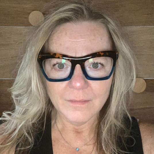 Liisa Yonker head shot