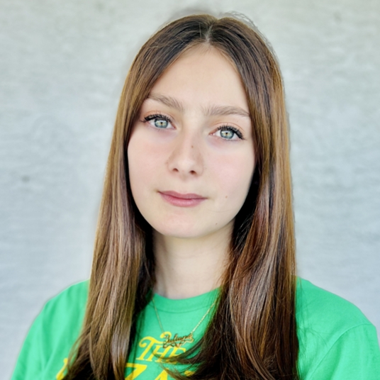 Juliana Apostolico head shot