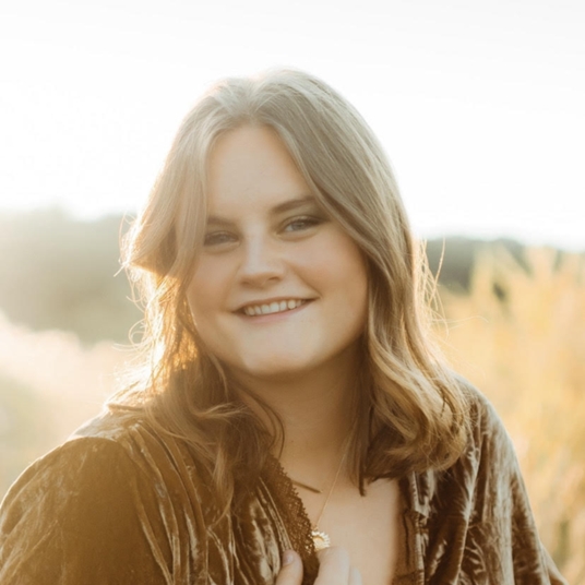 Annie Whittle head shot