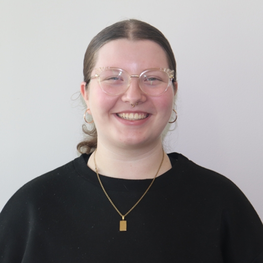 Zoe Tackett head shot