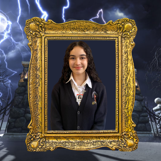 Annesophia Tua head shot
