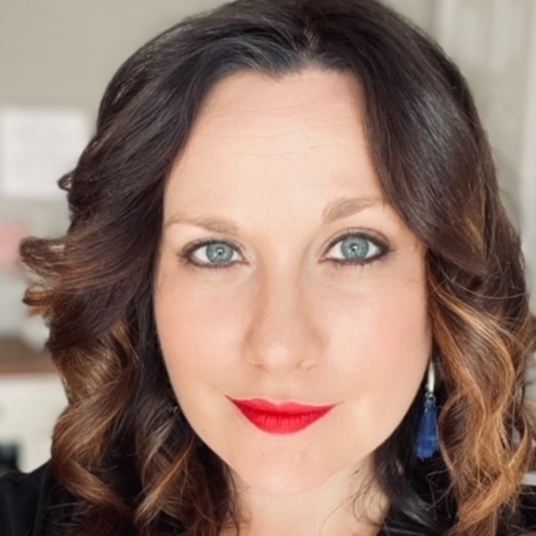 Amy Royer head shot