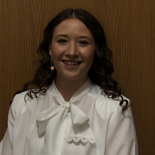 Olivia Scheeler head shot