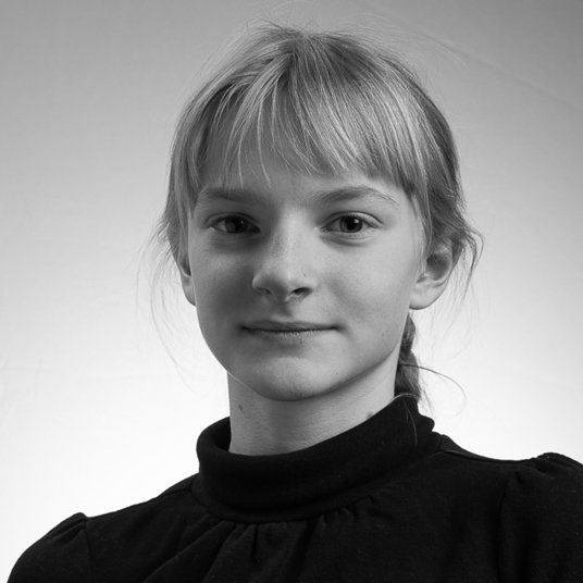 Julia Adams head shot