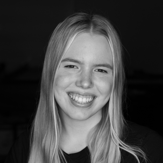 Raya Curtis head shot