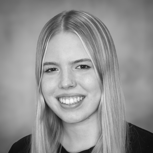 Raya Curtis head shot