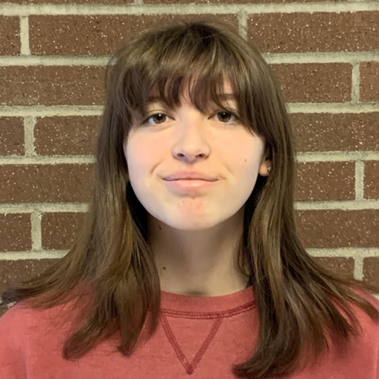 Ariana Costa (10th Grade, Customer) head shot