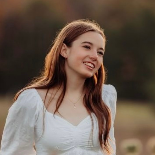 Lillian Schenk head shot